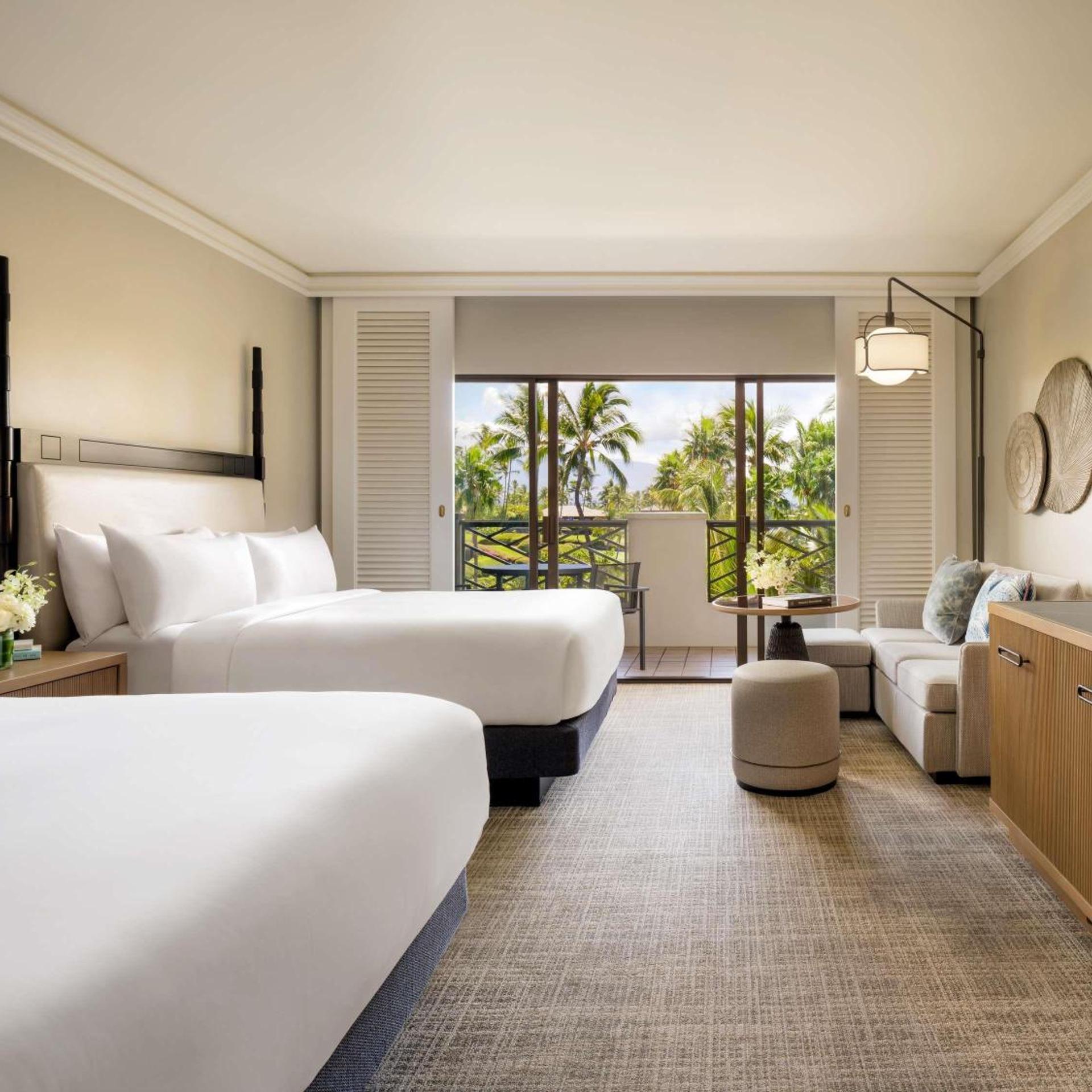 Fairmont, Queen Bed, Garden View