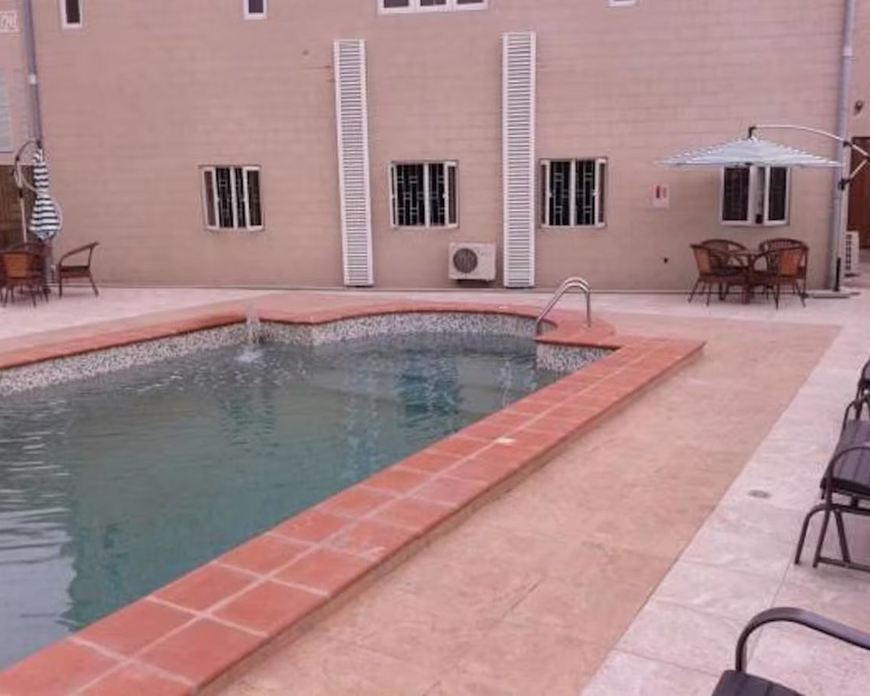 Newcastle Hotel Lekki 17/29