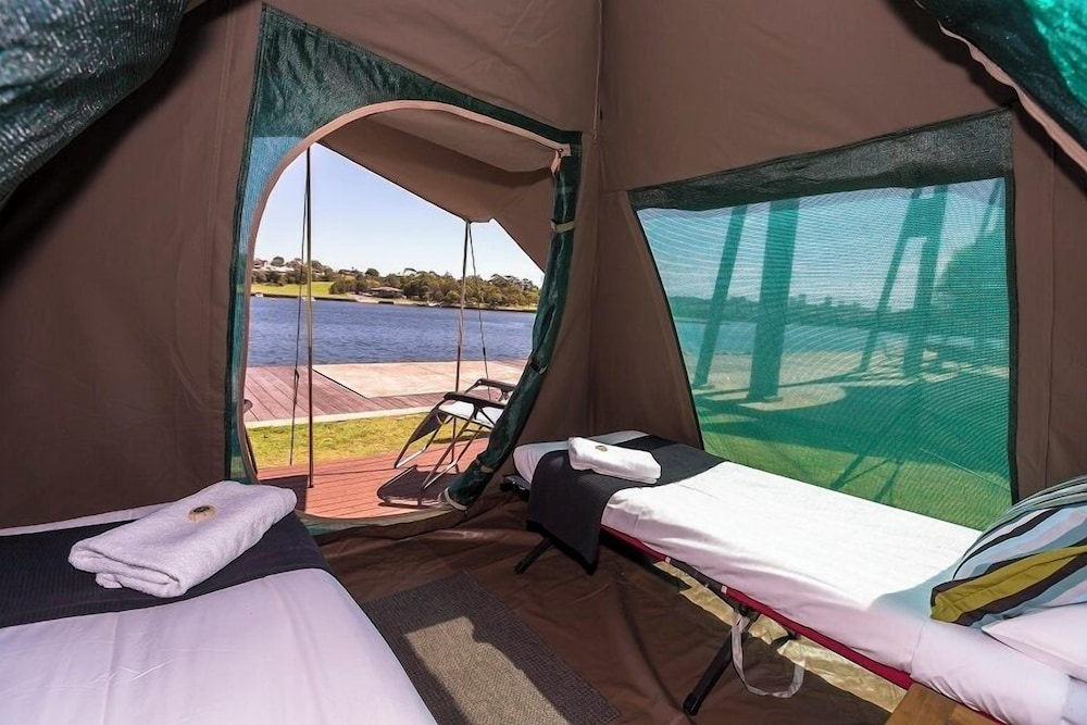 2 Bedrooms, Deluxe, 4 Trundle Beds, Water Front