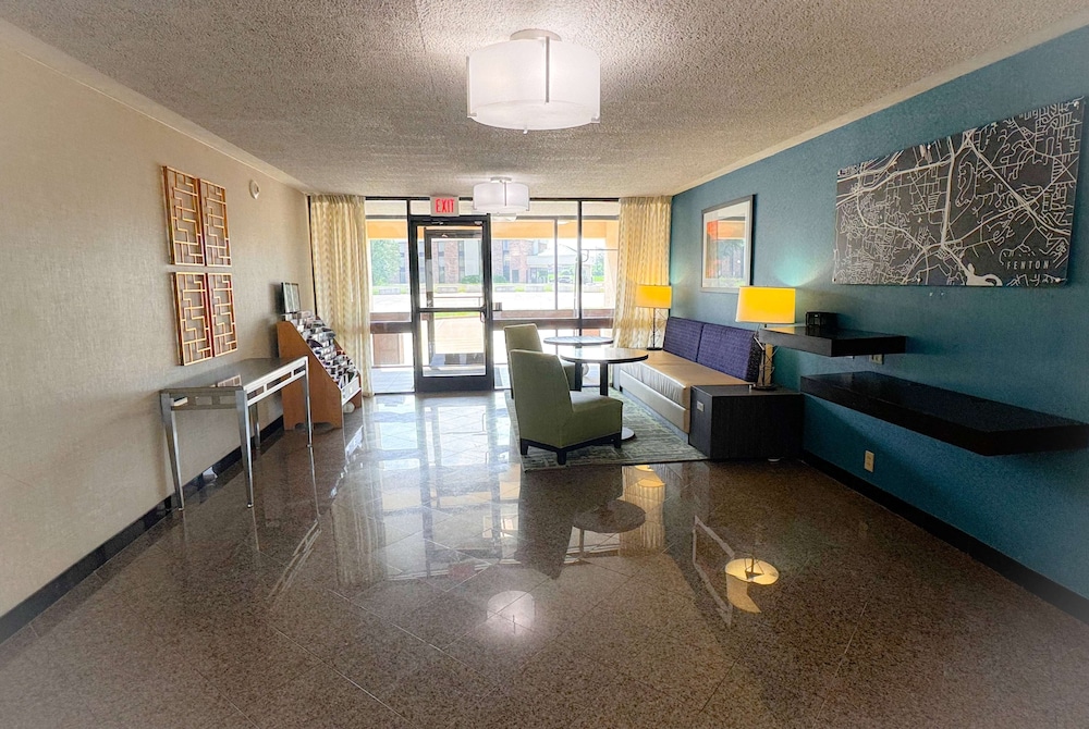Heritage Inn & Suites St. Louis/Fenton, Trademark by Wyndham 22/60