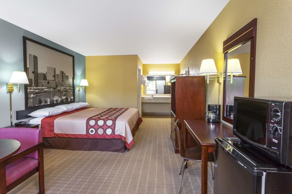 Super 8 By Wyndham Jessup/Baltimore Area 8/24