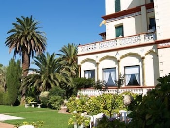 HOSTAL DEL SOL 24/28