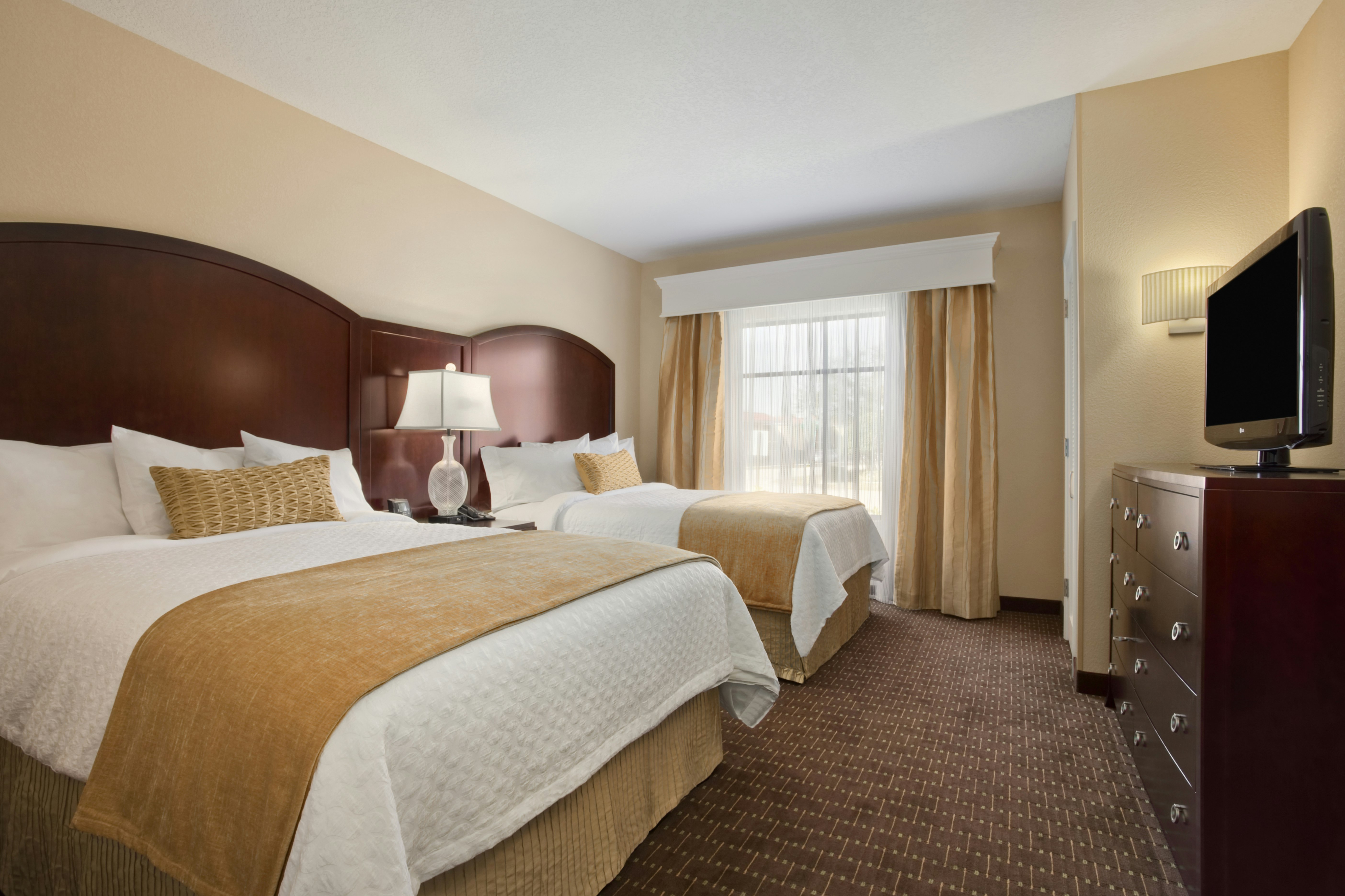 DELUXE, 2 QUEEN BEDS, ACCESSIBLE