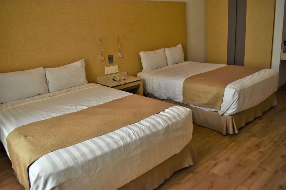 Ramada by Wyndham Mexico City Santa Fe 16/55