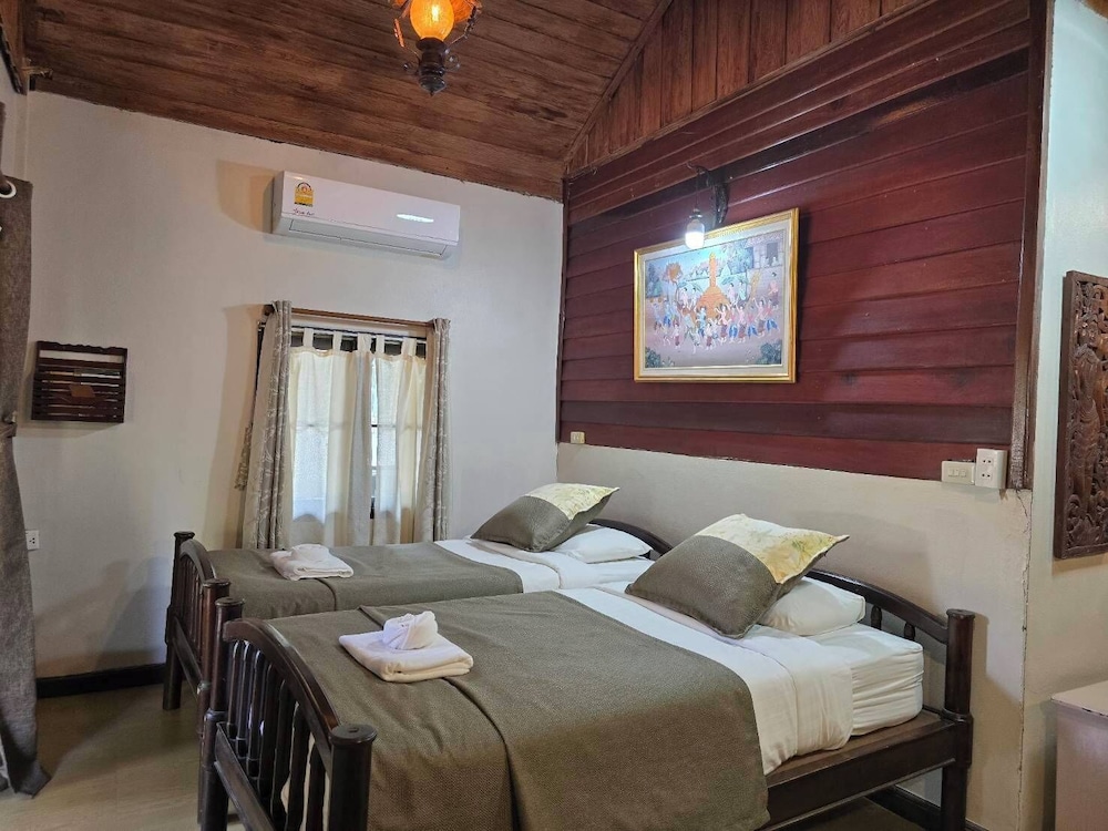 Kaengkrachan Boathouse Paradise Resort 13/78