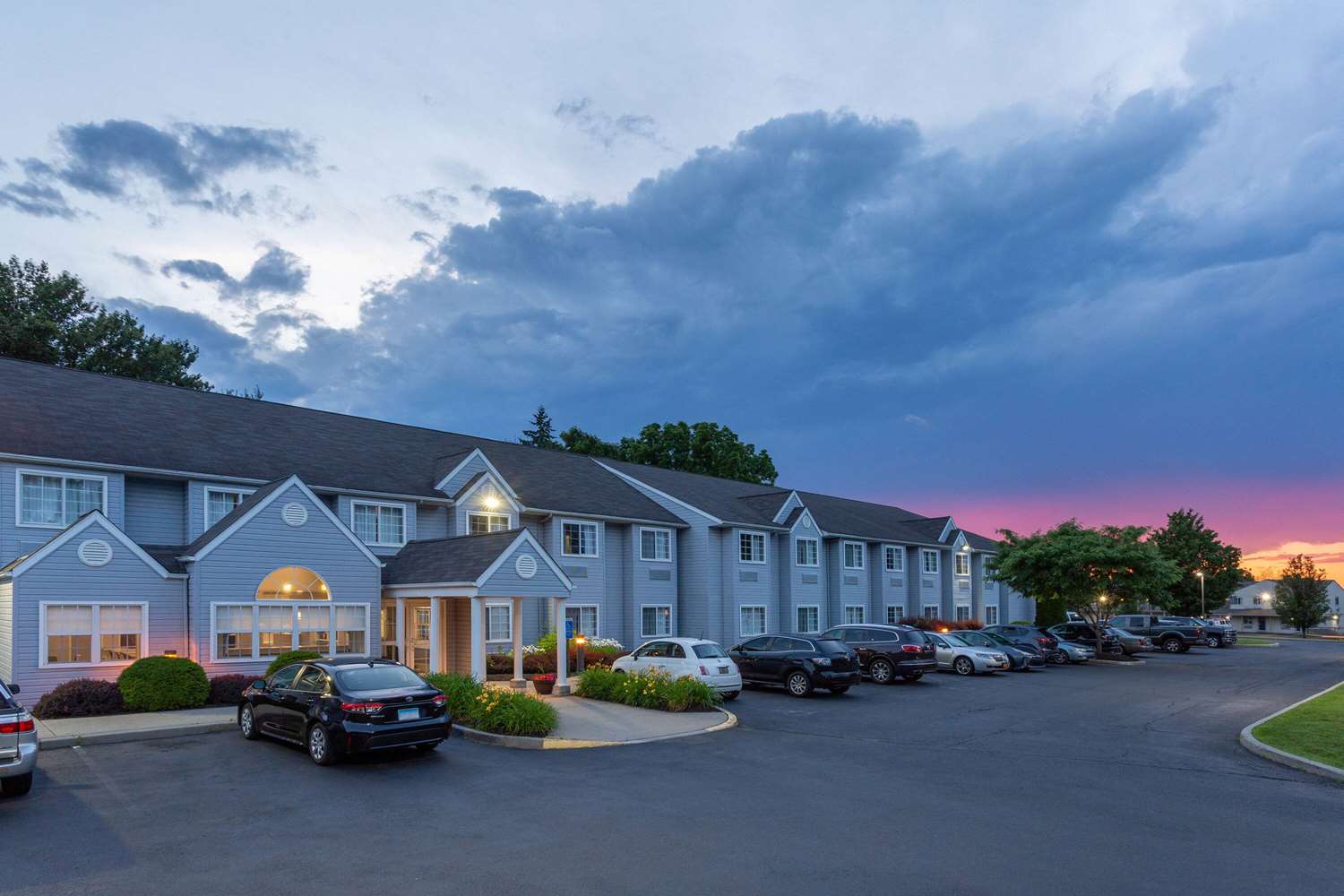 Microtel Inn And Suites Bethel 24/28