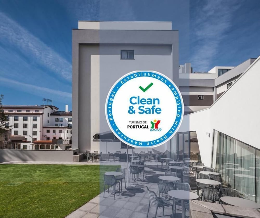 Essence Inn Marianos 4/67