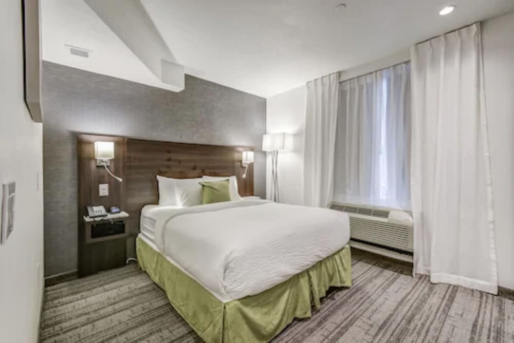 STANDARD, KING BED