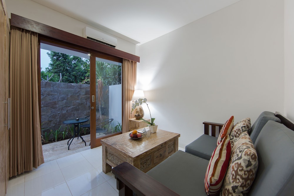 Odika Lovina House And Villa 54/73