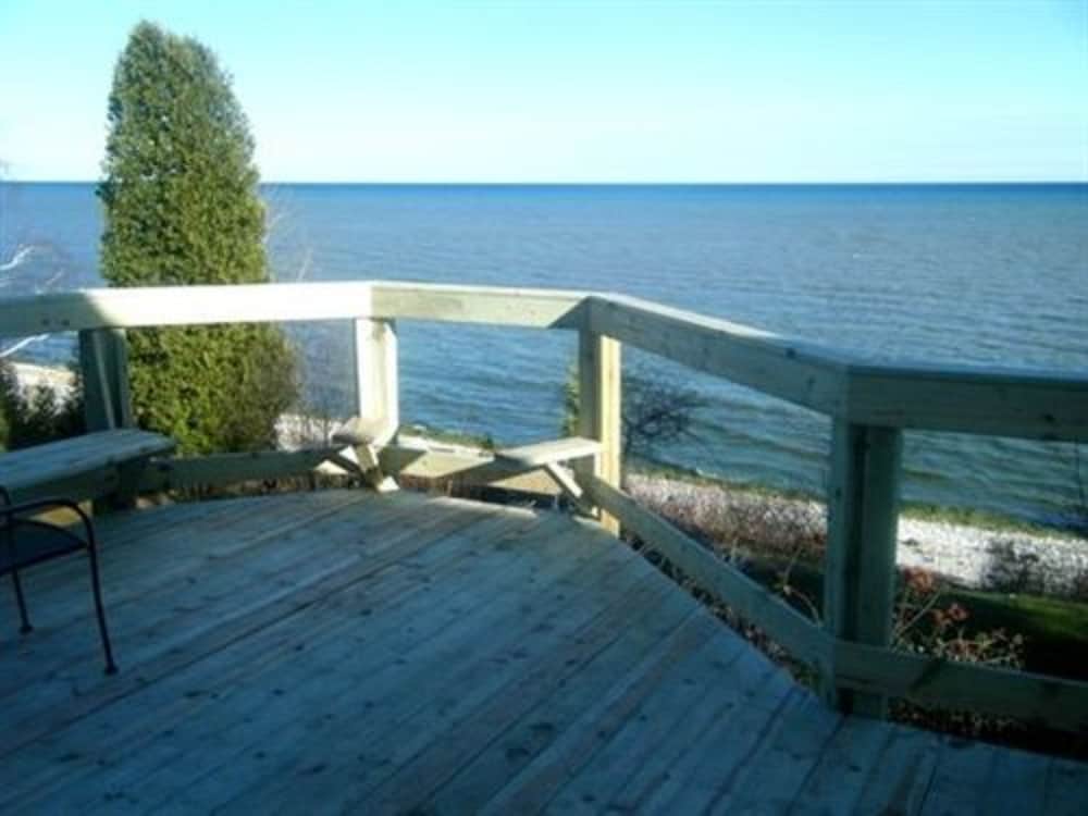 at the Waters Edge Bed &amp; Breakfast 7/61