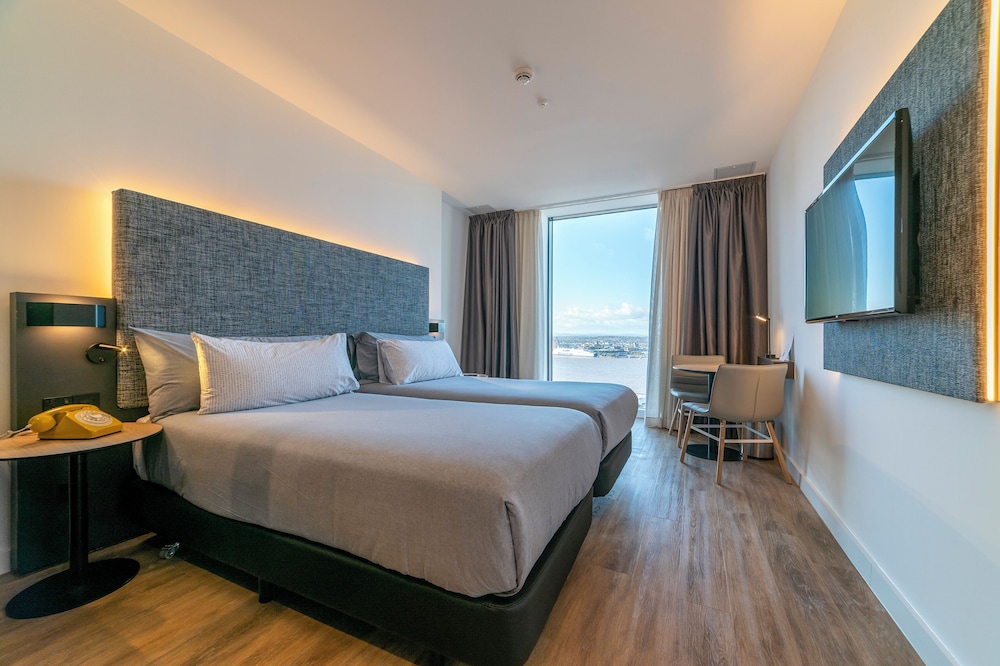 INNSIDE, TWIN BEDS