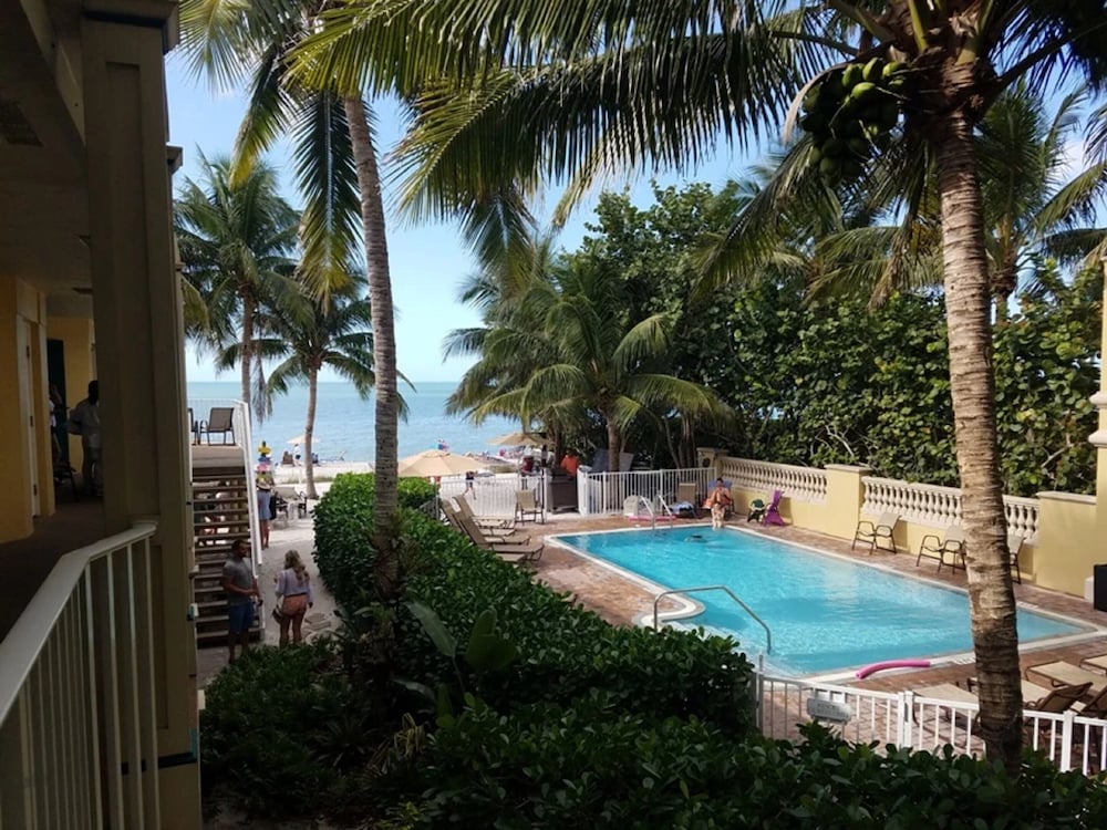 Vanderbilt Beach Resort 7/65