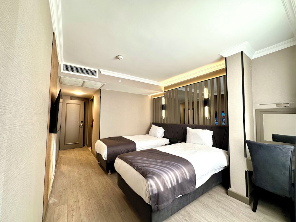 Aven Hotel 27/60