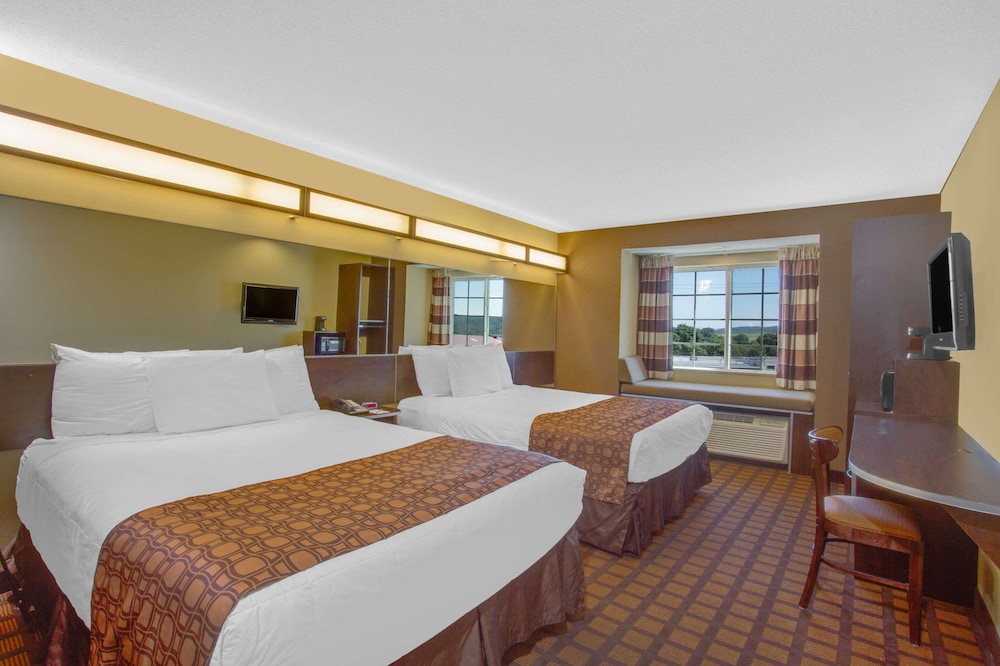 Microtel Inn And Suites By Wyndham Harrisonburg 7/29