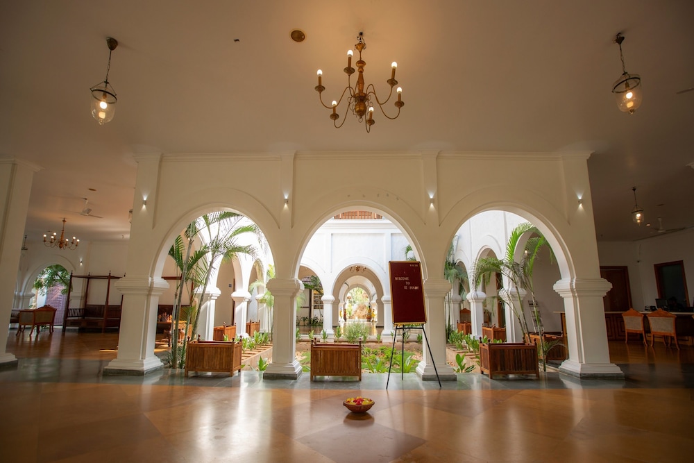 Le Pondy Resort 4/50