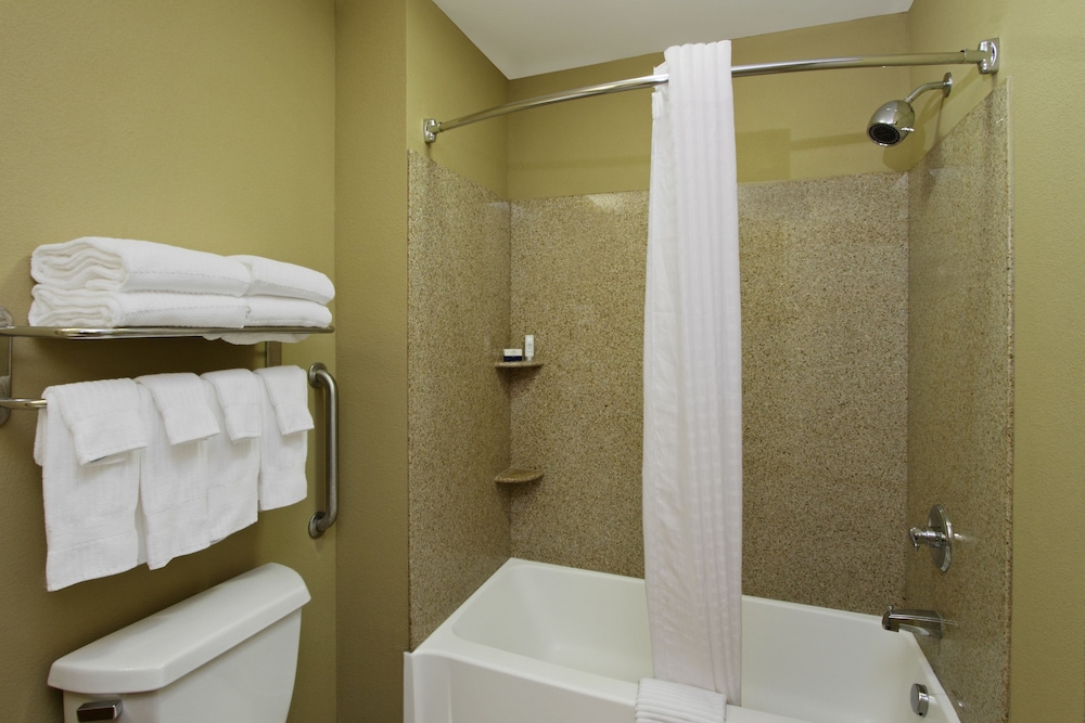 Candlewood Suites Norfolk Airport 6/38