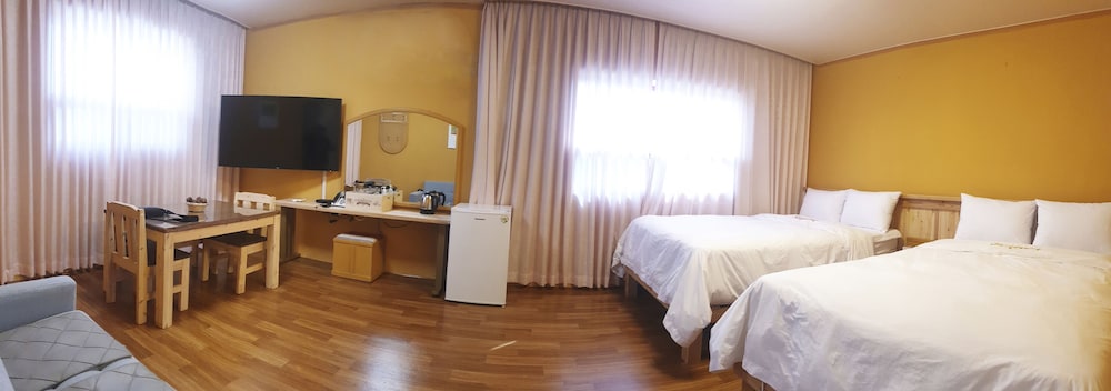 Delta Hotel 12/20