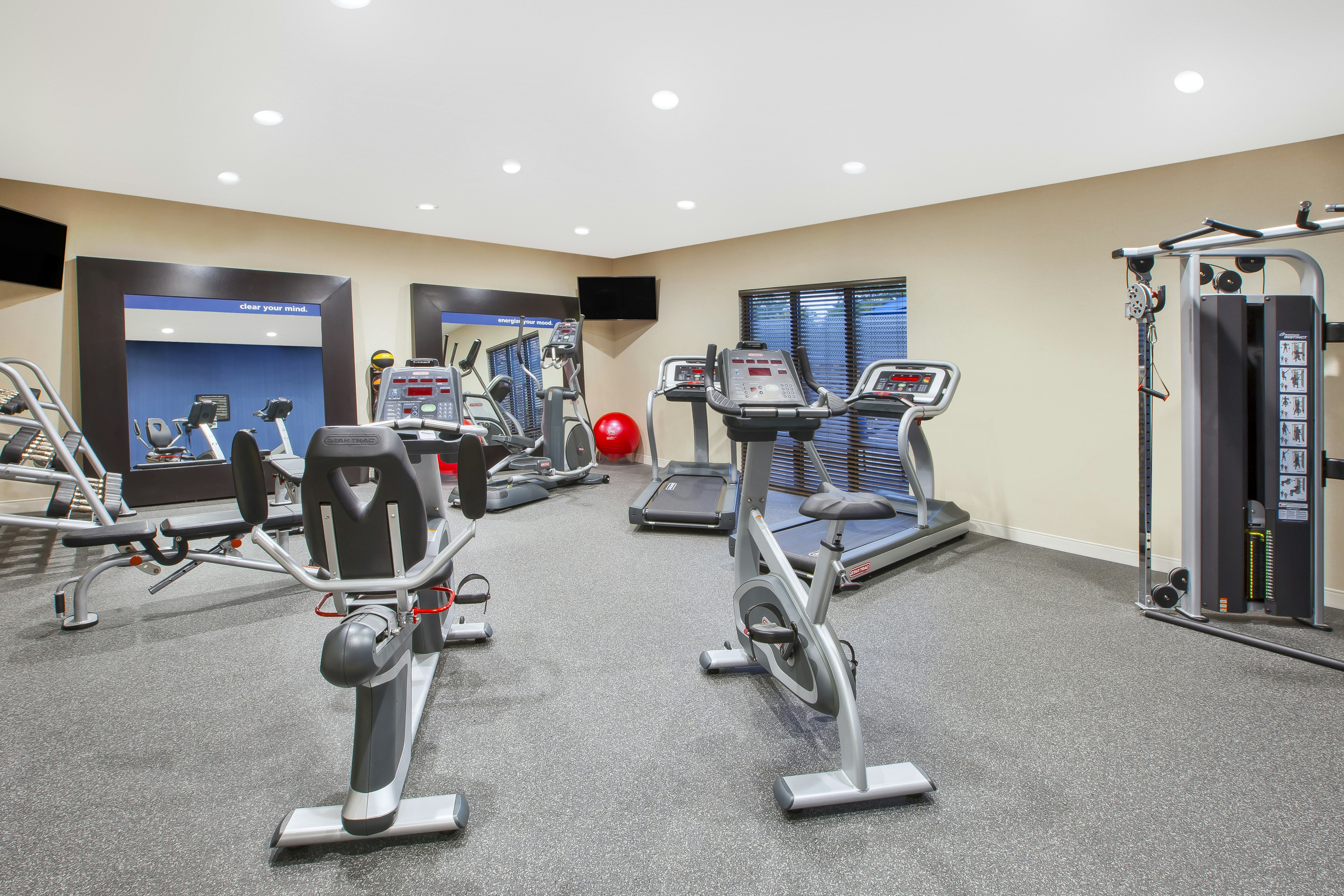 Hampton Inn Suites Cleveland Oakwood Village Oh 5/10