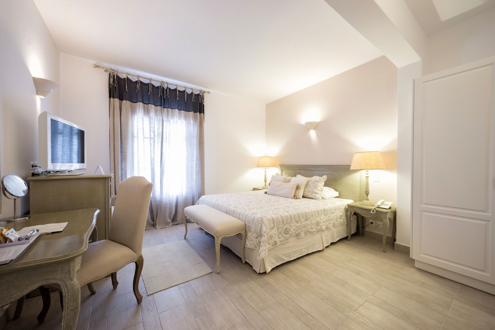 SAINT ANDREA SEA SIDE RESORT 10/70