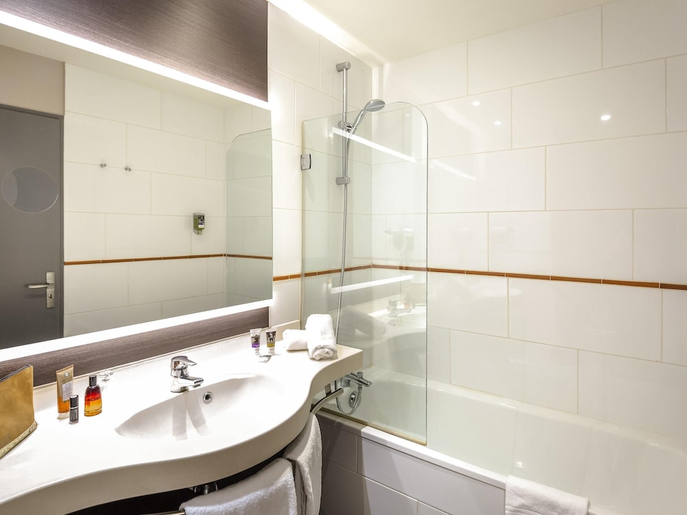 Classic, Double Bed, Mercure Cavaillon Portes Du Luberon 6/9