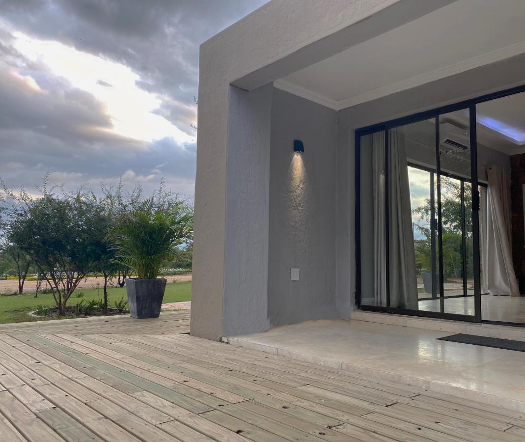 Lira Boutique Lodge 37/44