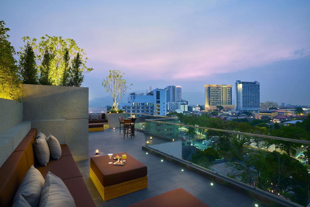 Anantara Chiang Mai Serviced Suites 43/75