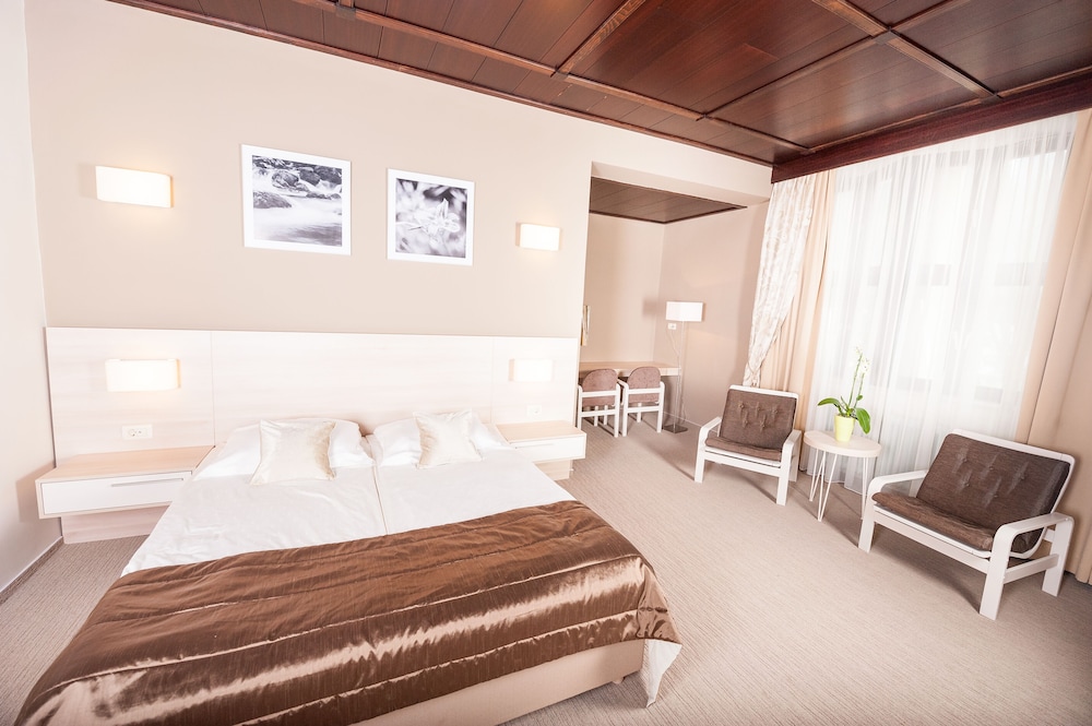 Hotel Zagreb - Health & Beauty 50/76