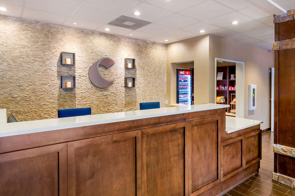 Comfort Inn & Suites Lynchburg Airport - University Area 5/40