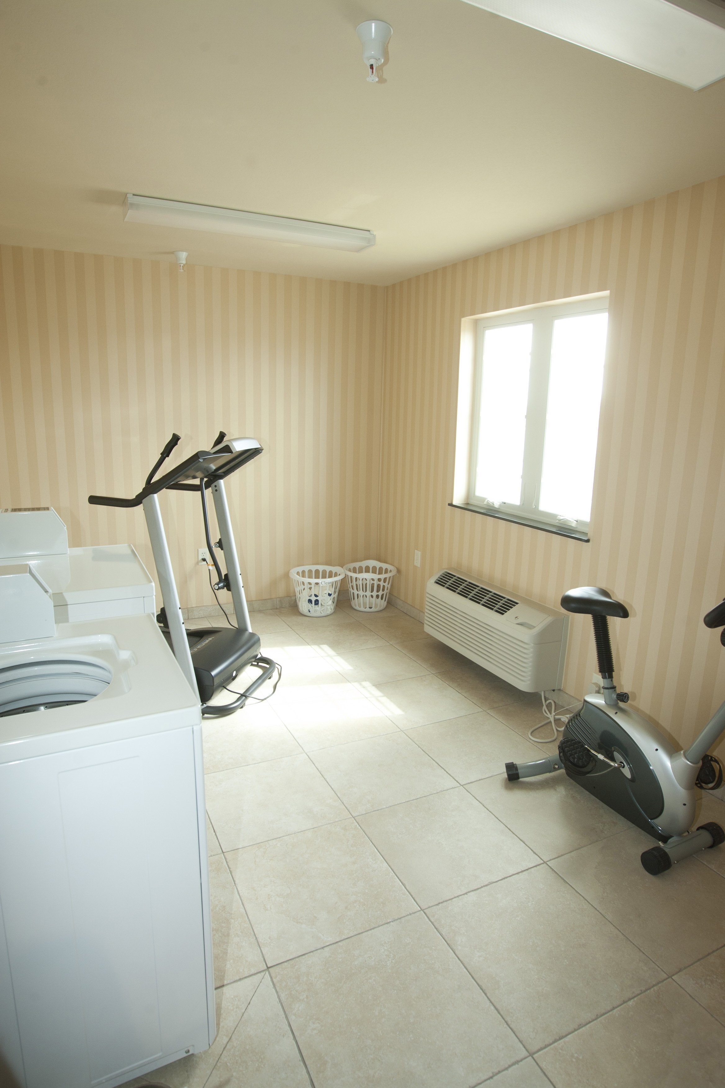 Cobblestone Inn and Suites Langdon 16/24