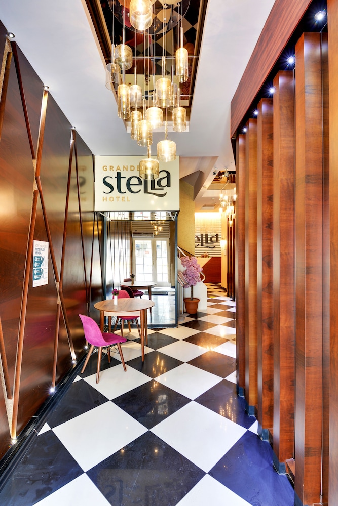 Castillo Luxury Rooms And Suites 30/38