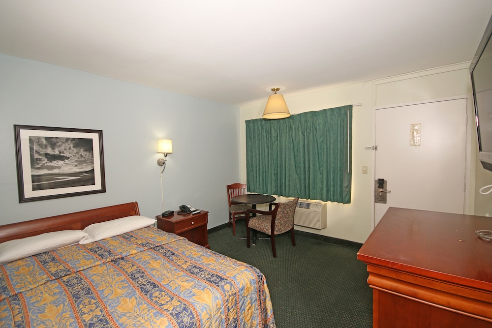 Royal Inn Charlotte Airport Hotel 22/31
