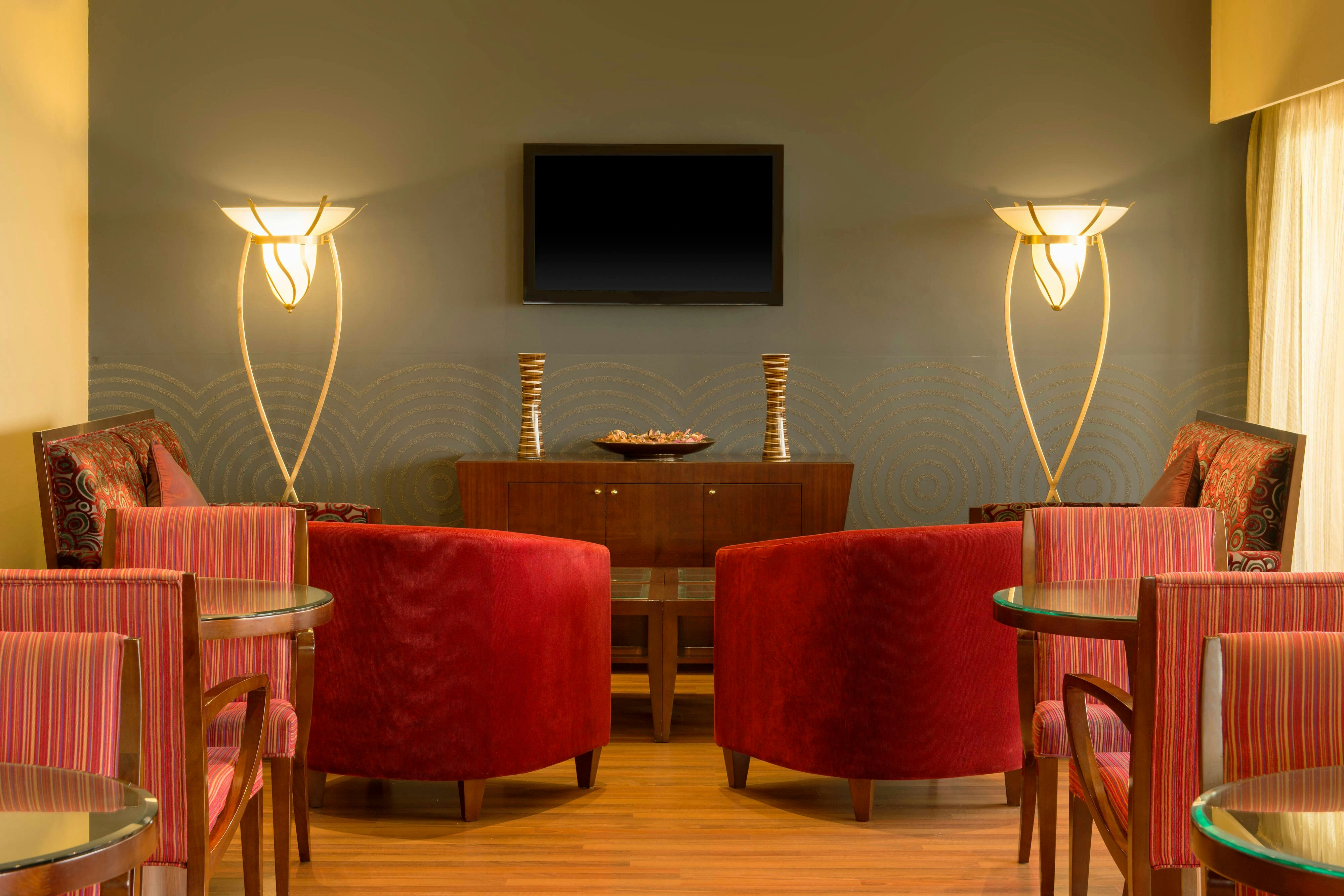 Le Meridien Abu Dhabi 32/34