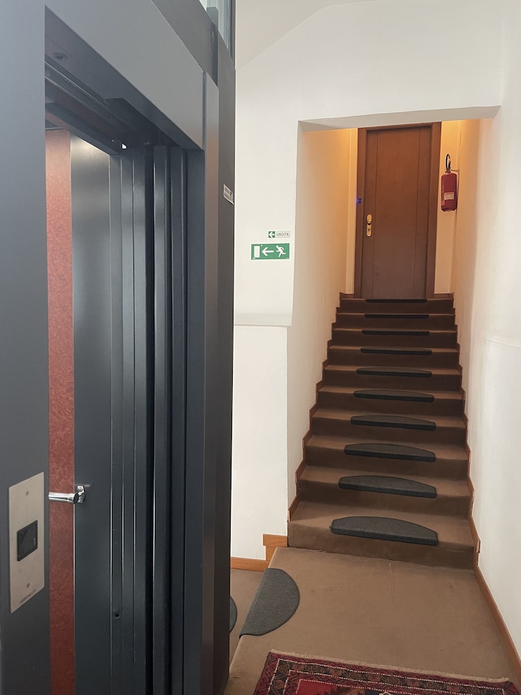 Hotel La Piazzetta 20/50