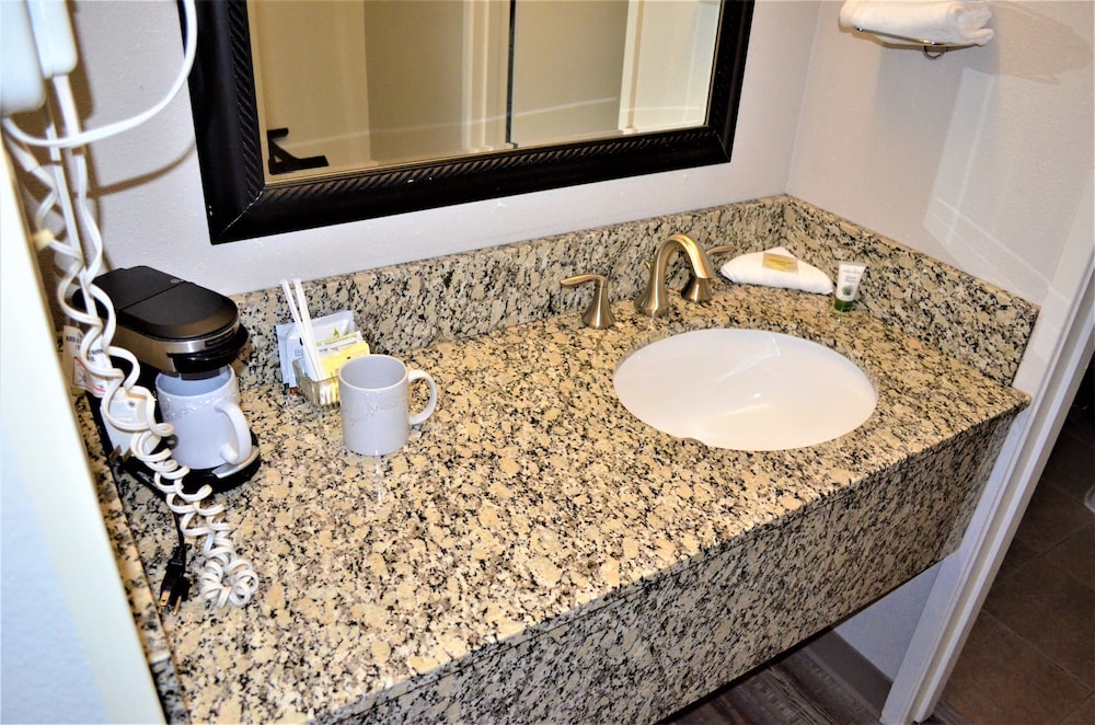 Columbia River Hotel, Ascend Hotel Collection 28/76