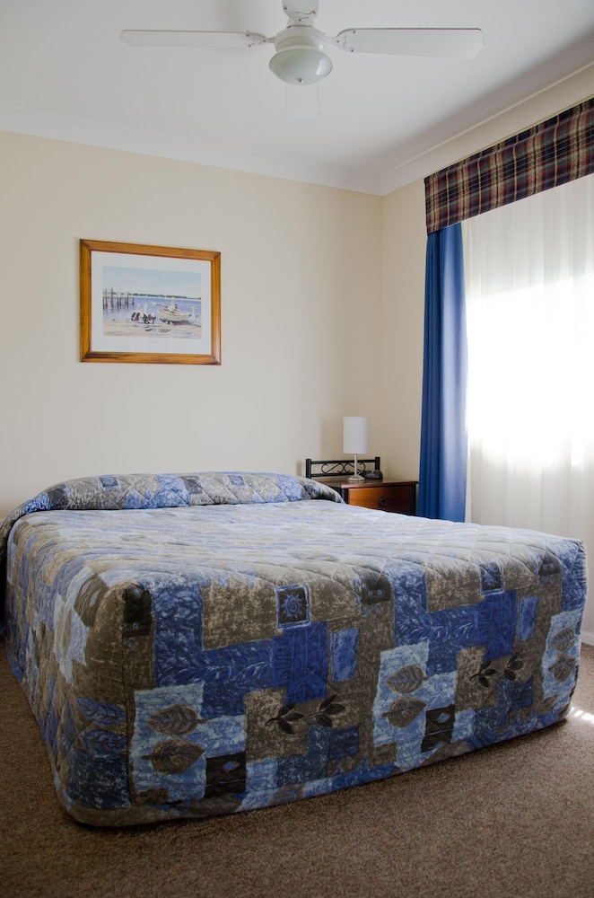 Baybrook Motor Inn & Apartments 17/34