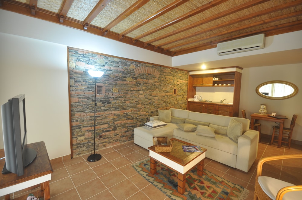 El Vino Hotel Suites 29/50