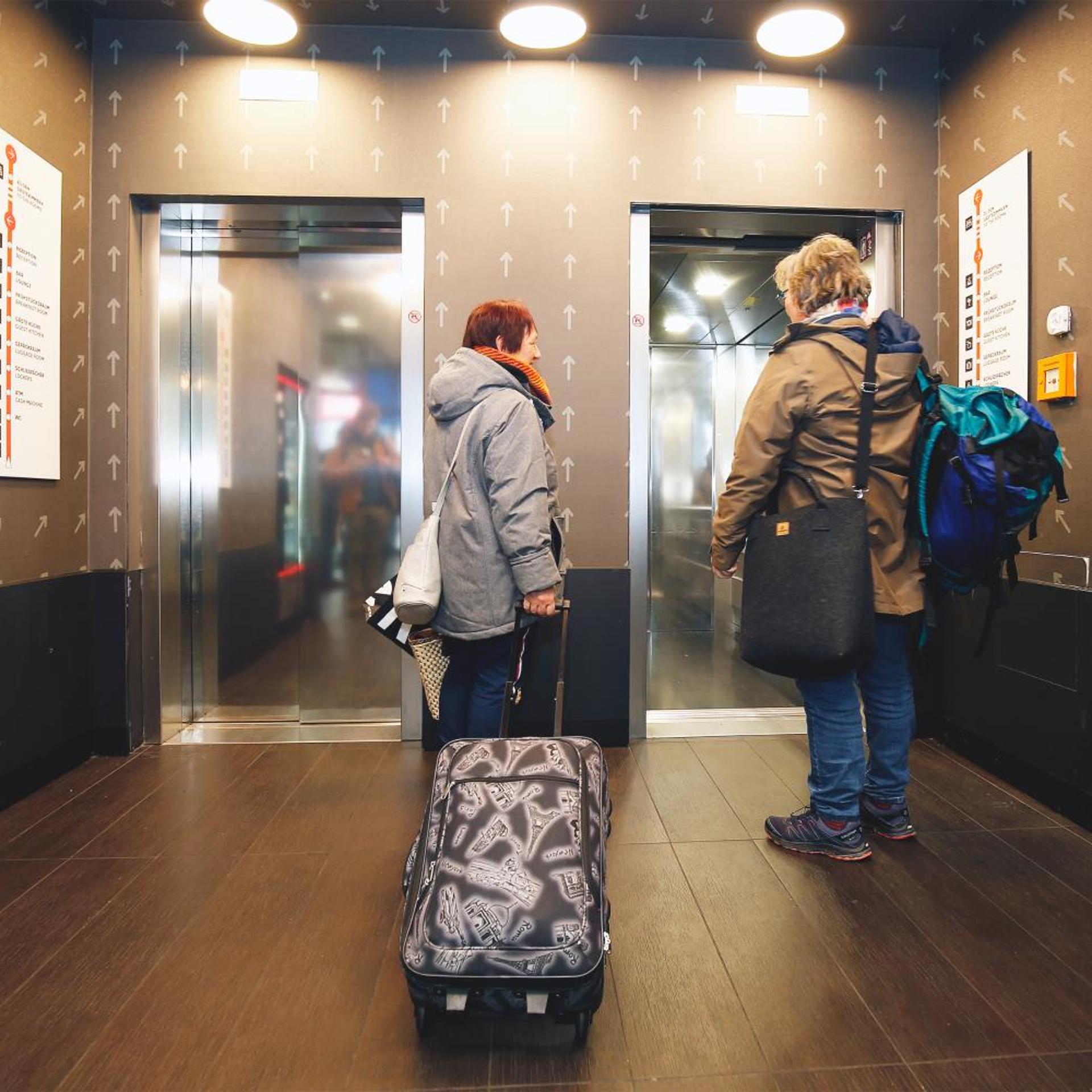 Meininger Hotel Berlin Hauptbahnhof 5/42