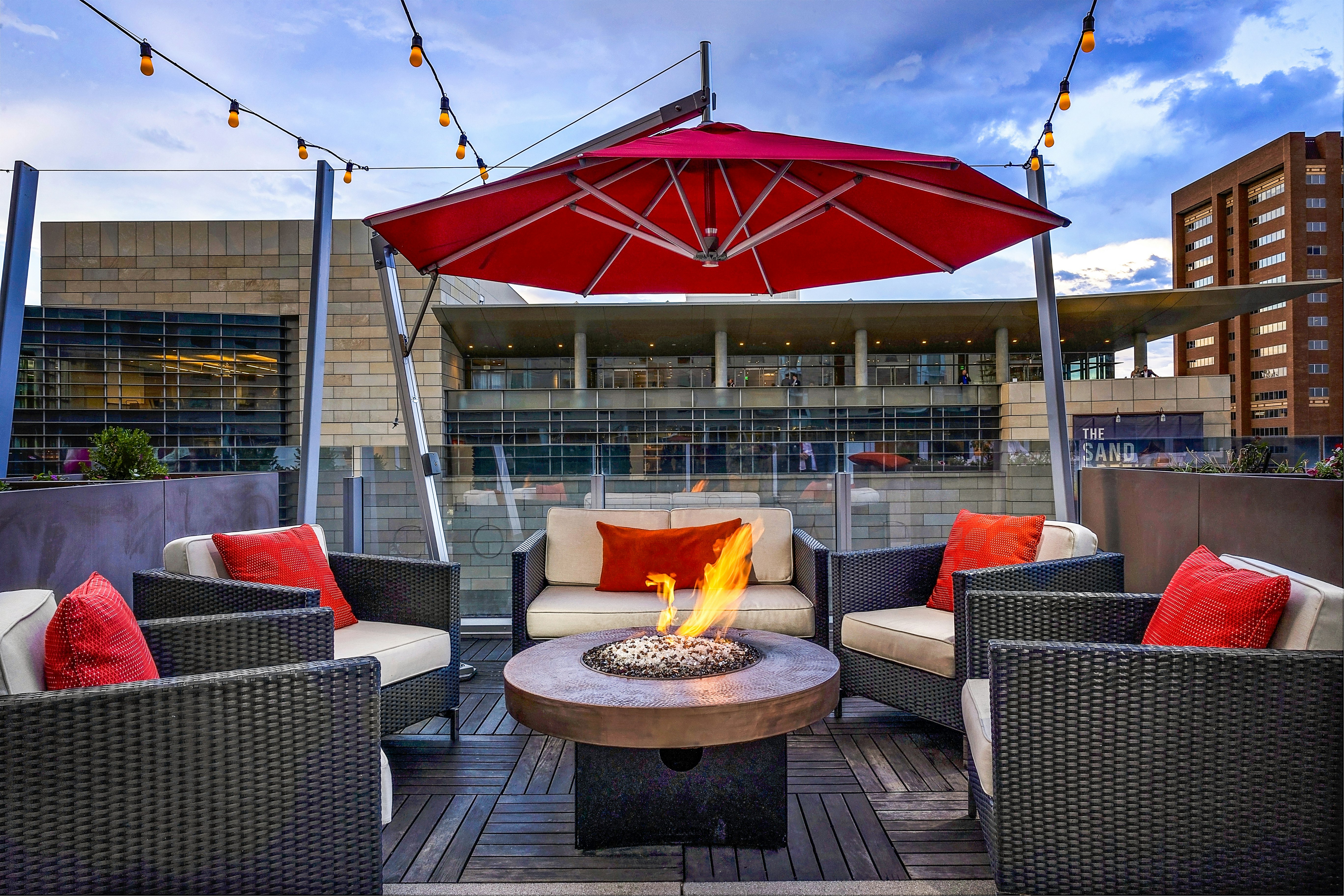 The Art Hotel Denver, Curio Collection by Hilton 31/47