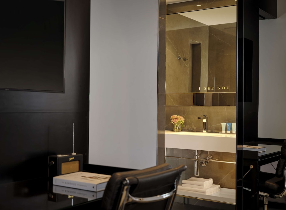 art'otel Zagreb Powered by Radisson Hotels 57/68