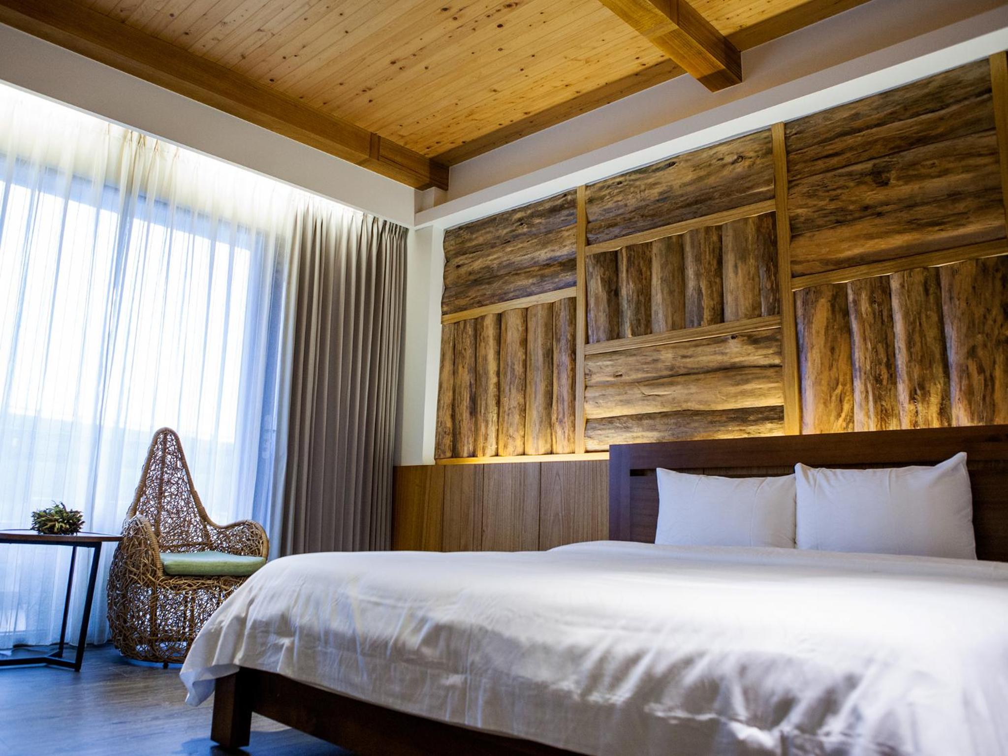 غرفة قياسية رباعية