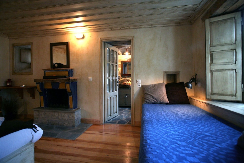 Papaevangelou Hotel 13/66
