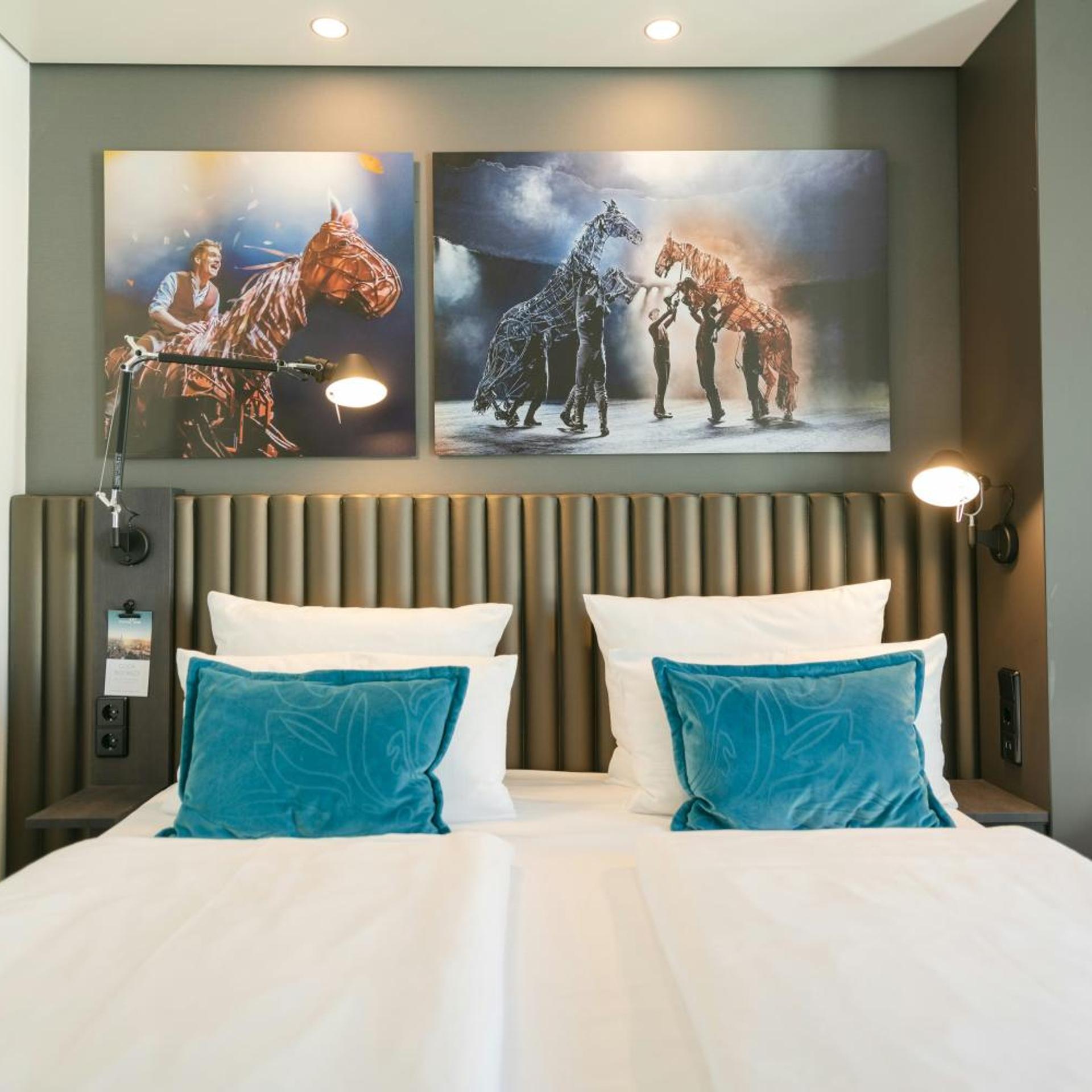 غرفة قياسية بسرير مزدوج بإطلالة، Hotel Motel One Berlin Ku Damm 4/5