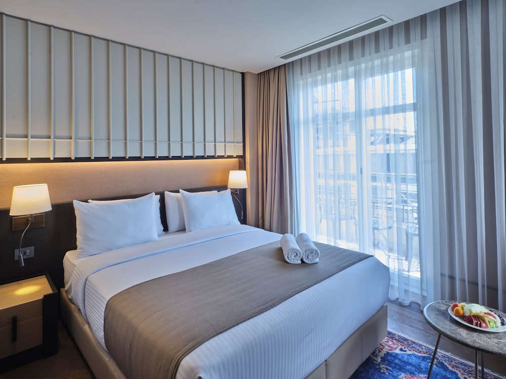 Four G Hotel 16/50