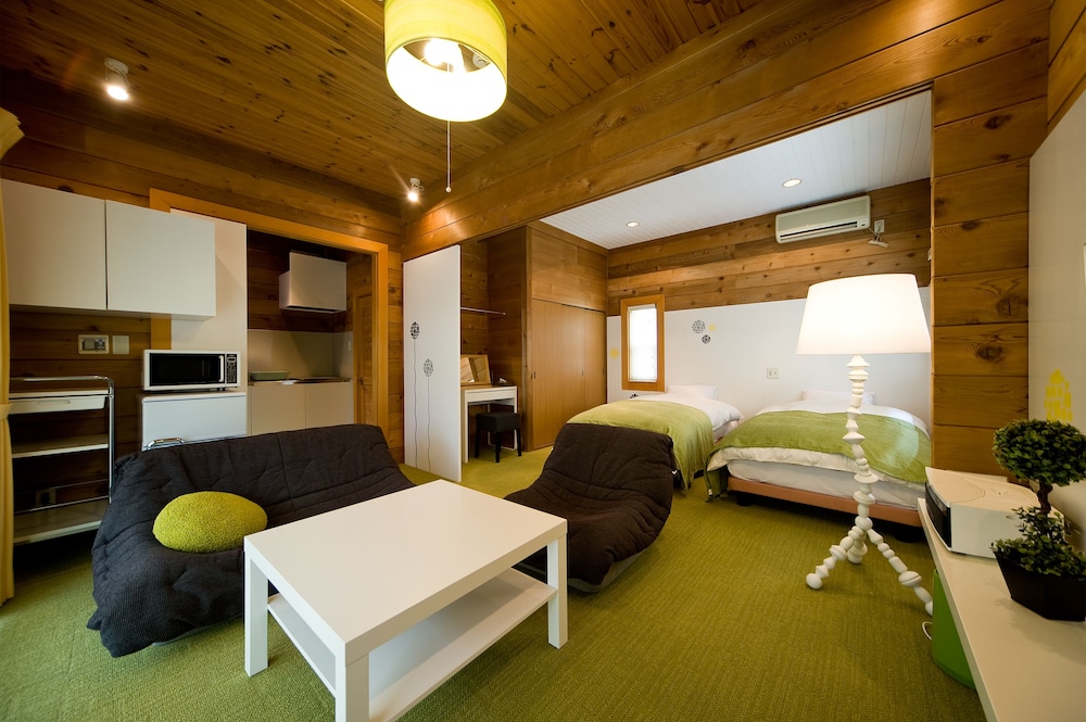 Holiday House Green Garden 44/66