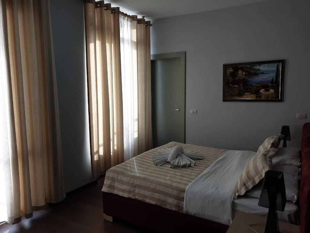 PERANDOR BEACH HOTEL 26/64