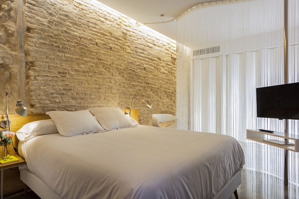 DESIGN, TOWER, STUDIO, SUITE, DOUBLE BED