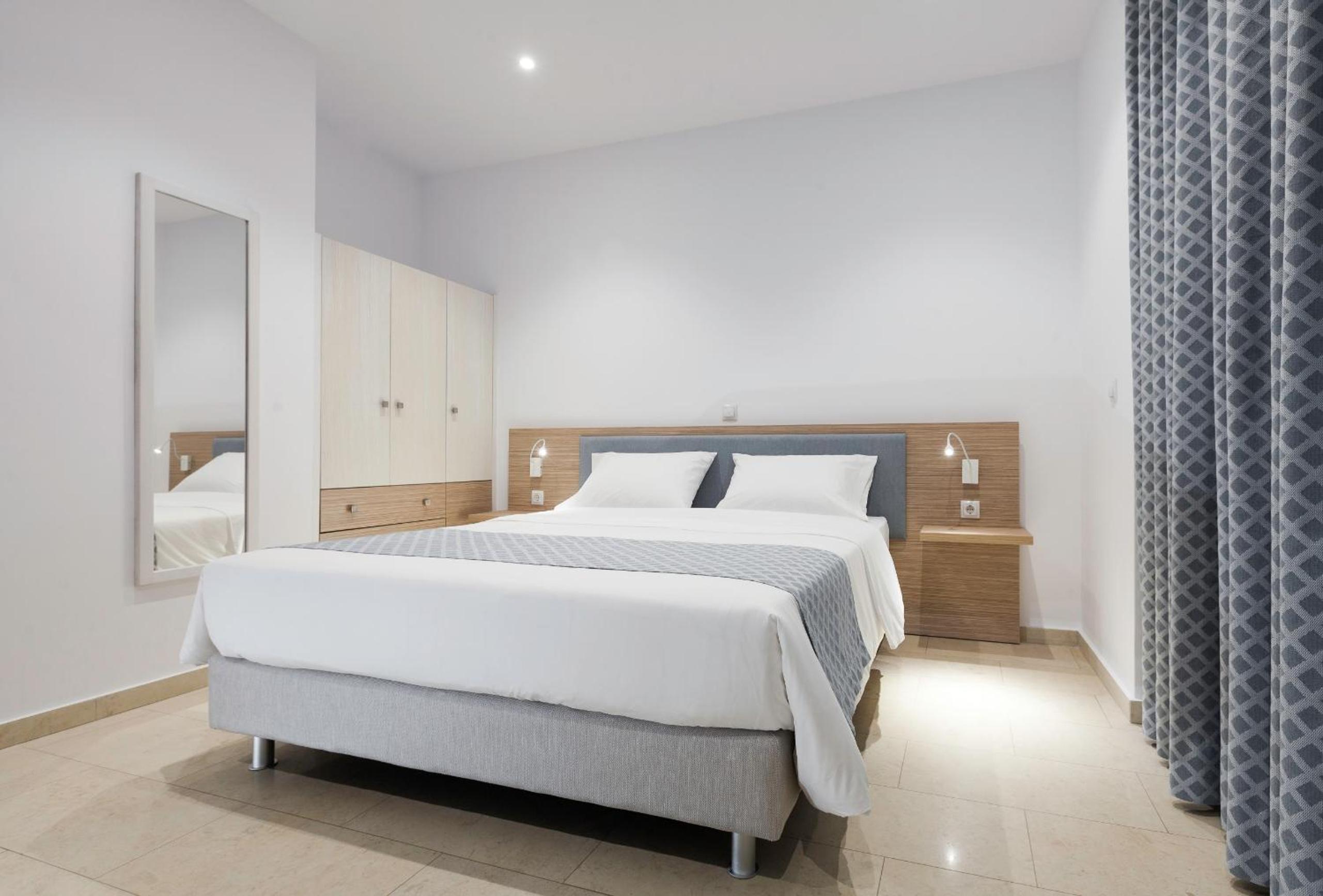 غرفة بسريرين منفصلين بإطلالة على الجبل، Zephyros Hotel 2/5