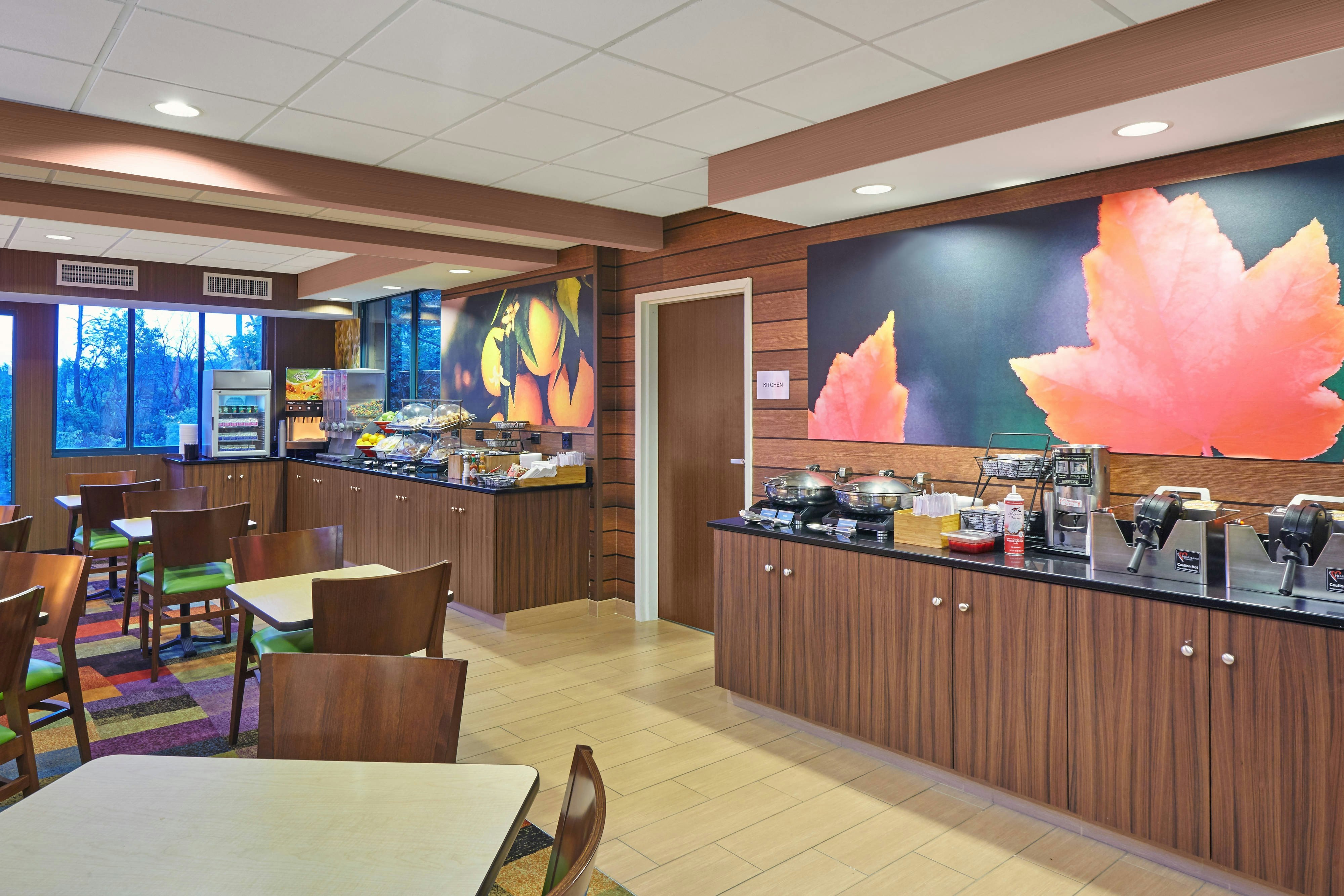 Fairfield Inn Suites Chicago Lombard 5/7