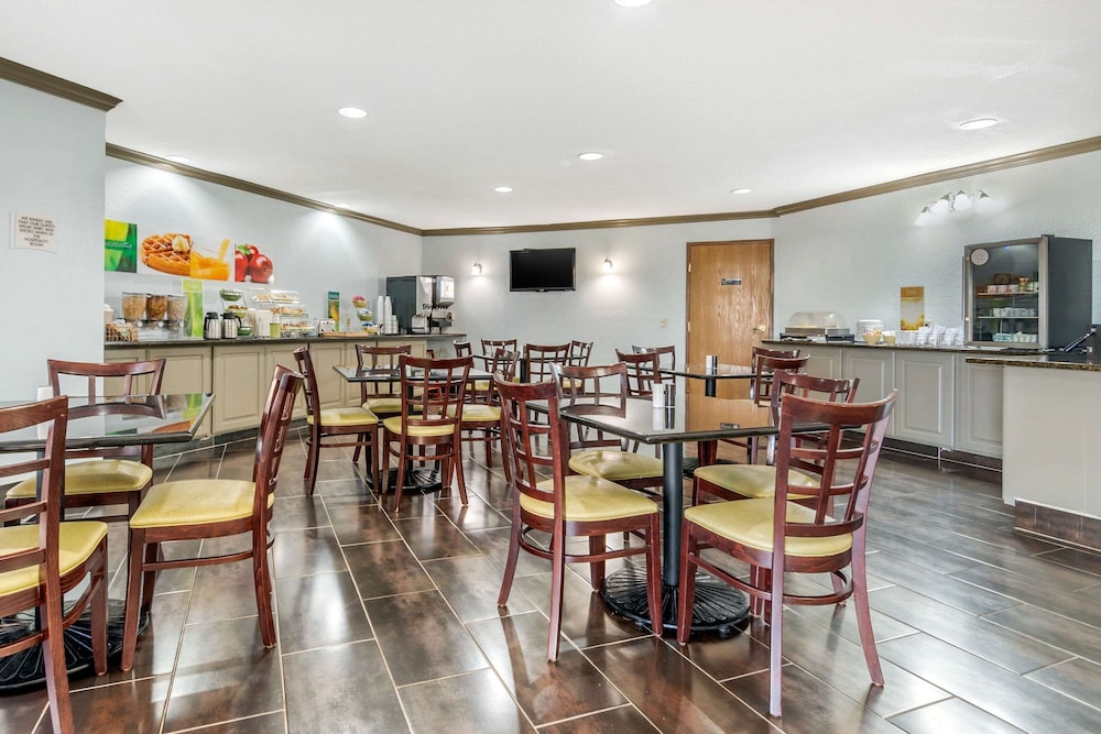 restaurant-cafeteria