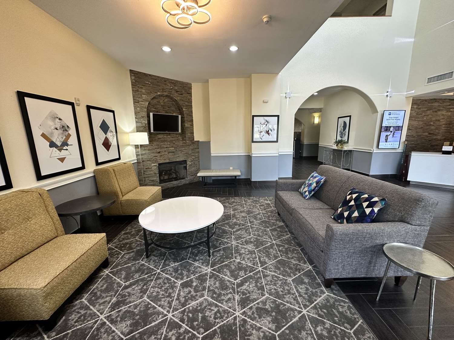 Best Western Plus Bass Hotel & Suites 16/22